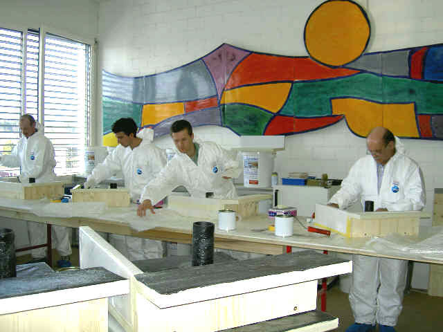Das Flüssigkunststoff-Team beim Anwenderkurs mit Einsatz von neuen Materialien.